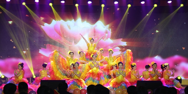 1-02、房地產(chǎn)公司、物業(yè)公司開場舞《春海》.jpg